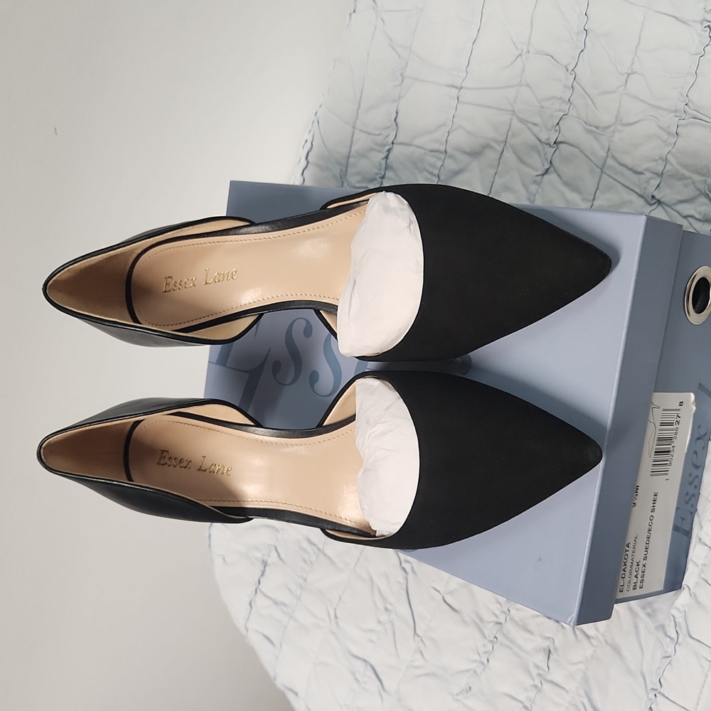 ESSEX lane heels. W9.5